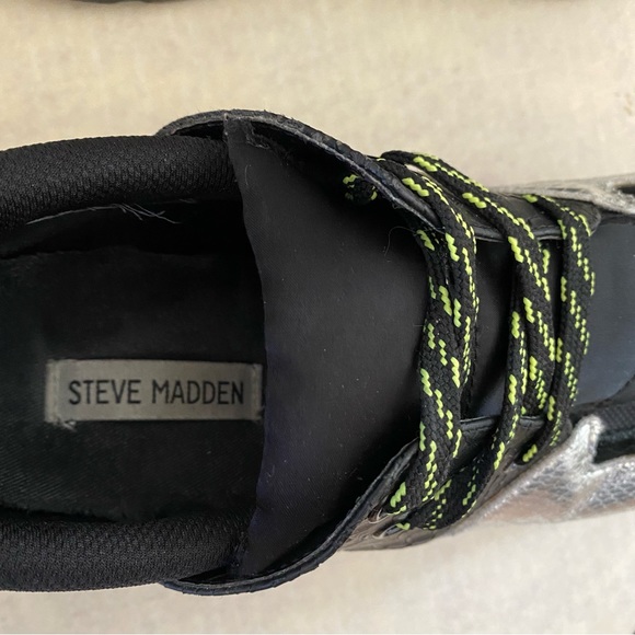 Steve Madden Men's Ridge Black & Silver Leather Sneakers Size 10M - Picture 2 of 9